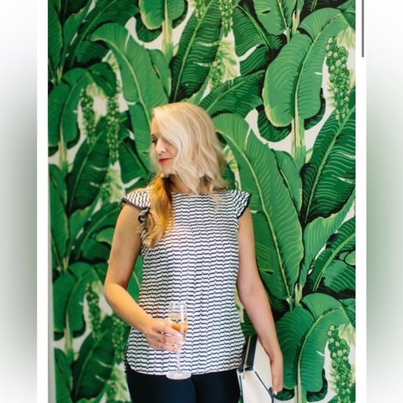 Elizabeth McKay Tops - THE SKYE TOP
Elizabeth McKay